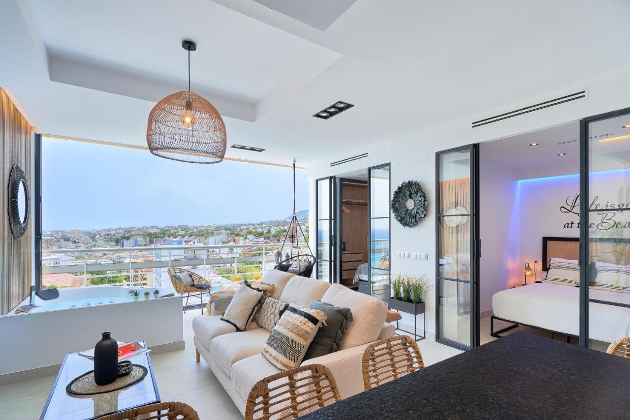 Pura Vida Luxury Apartment With Jacuzzi Τορρεμολίνος Εξωτερικό φωτογραφία