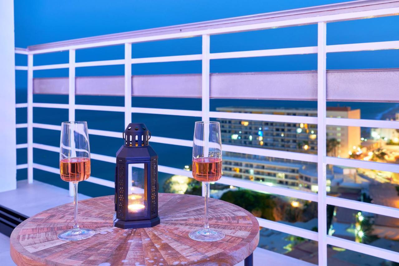 Pura Vida Luxury Apartment With Jacuzzi Τορρεμολίνος Εξωτερικό φωτογραφία